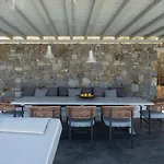 Gin By Mykonos Mood فيلة